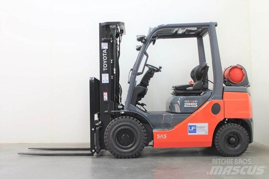 Toyota 02-8FGF25 LPG heftrucks