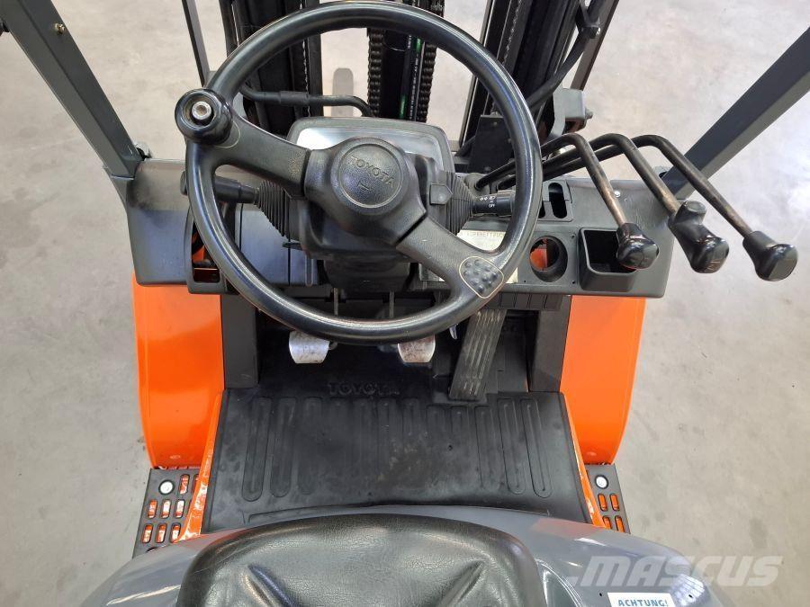 Toyota 62-7FDF25 Diesel heftrucks