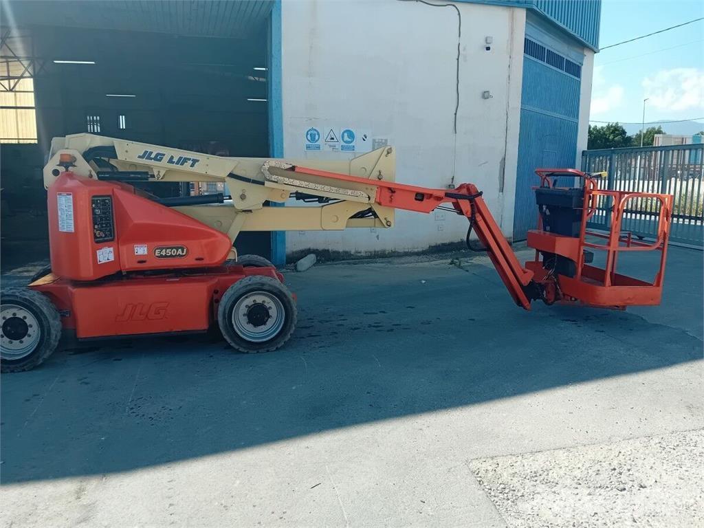 JLG E450AJ Knikarmhoogwerkers