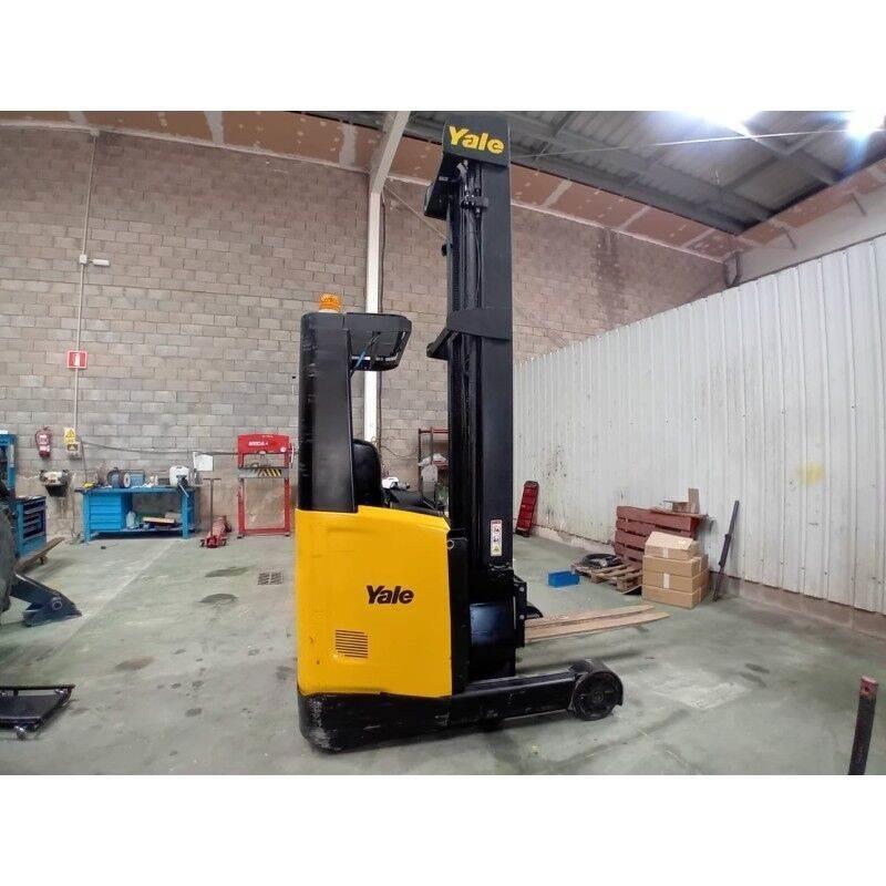 Yale MR14 Reachtruck voor hoog niveau
