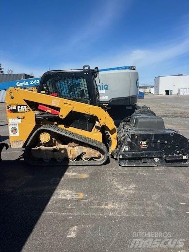 CAT 239D Trekkers