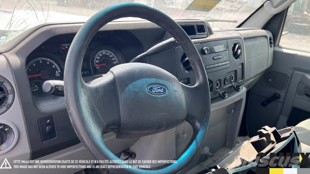 Ford E-450 Trekkers