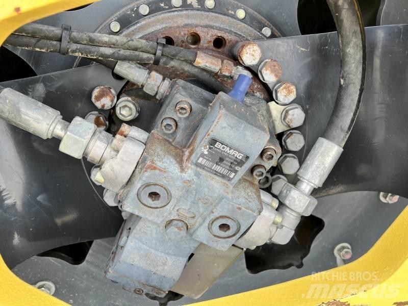 Bomag BW 213 PDH-5 Trilrolwalsen