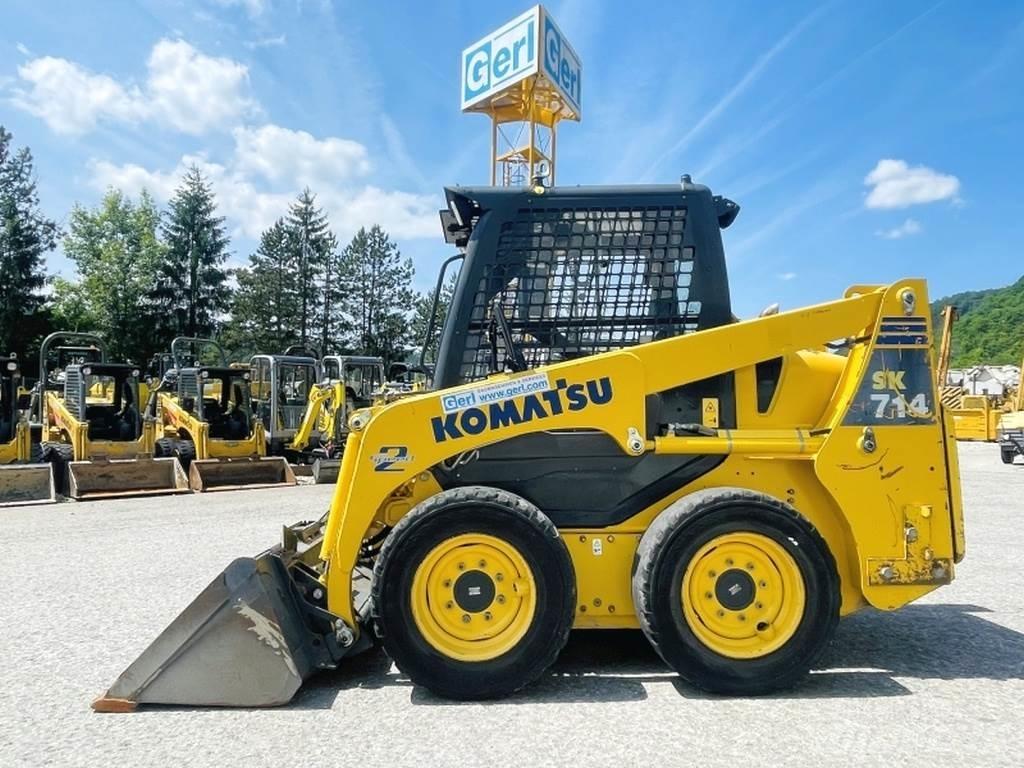 Komatsu SK714 Schrankladers