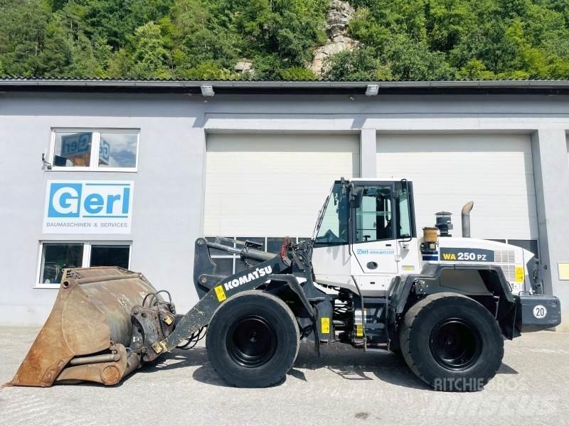 Komatsu WA250PZ-6 Wielladers