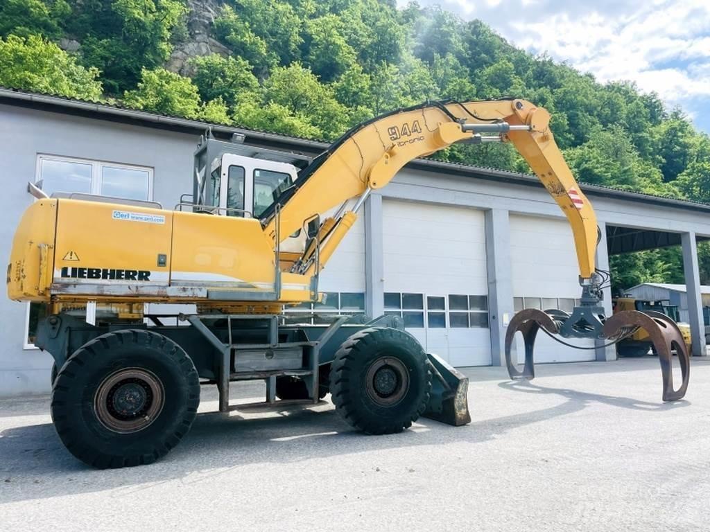 Liebherr A944B HD Waste / industry handlers