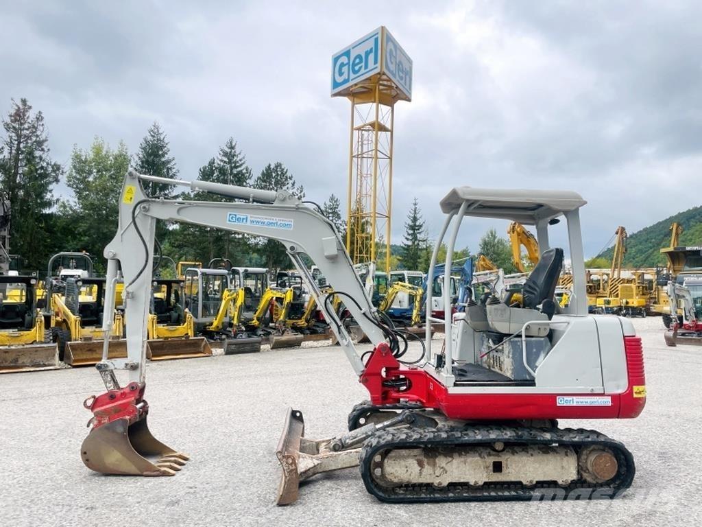 Takeuchi TB135 Minigraafmachines < 7t