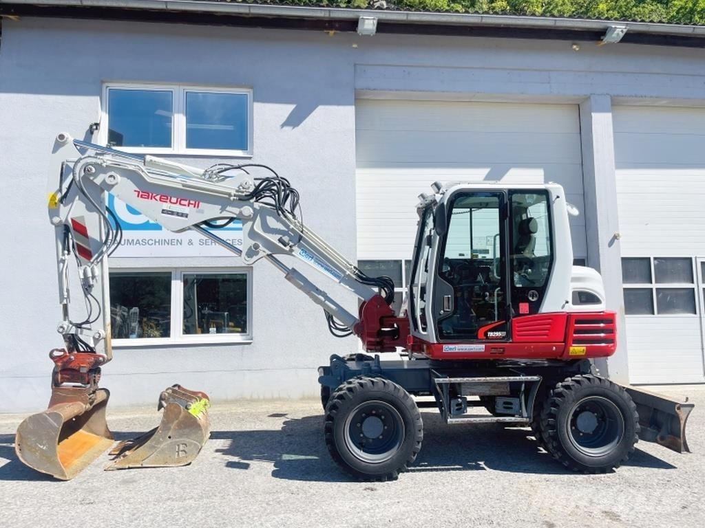 Takeuchi TB295W Wielgraafmachines