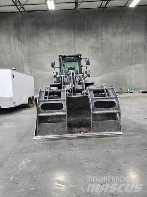Doosan DL250-7 Wielladers