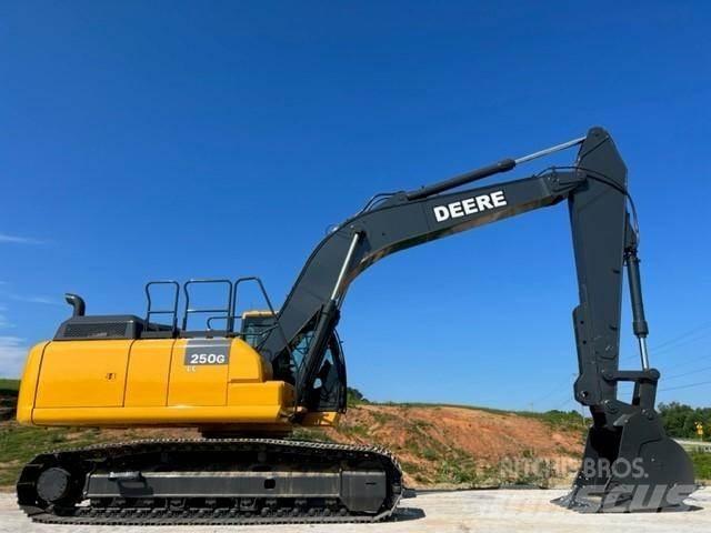John Deere 250G Rupsgraafmachines