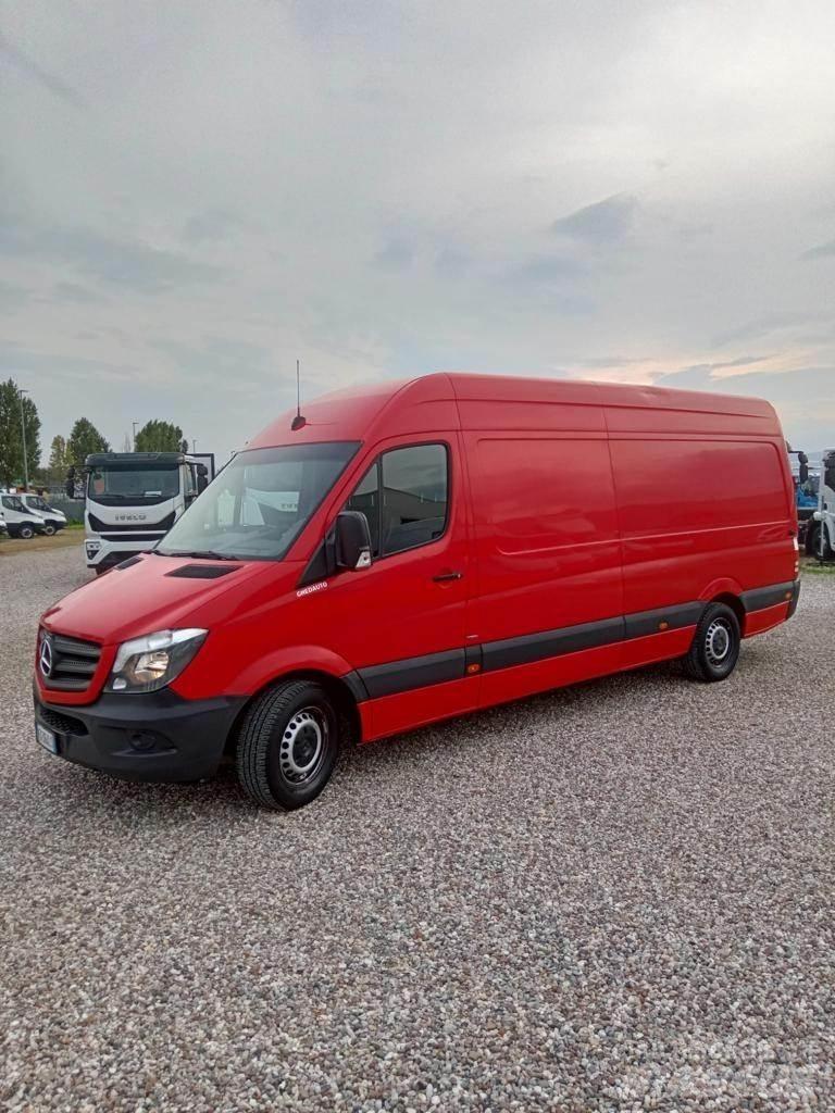 Mercedes-Benz SPINTER Gesloten opbouw