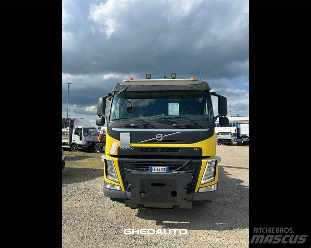 Volvo TRUCKS VOLVO Bakwagens met gesloten opbouw