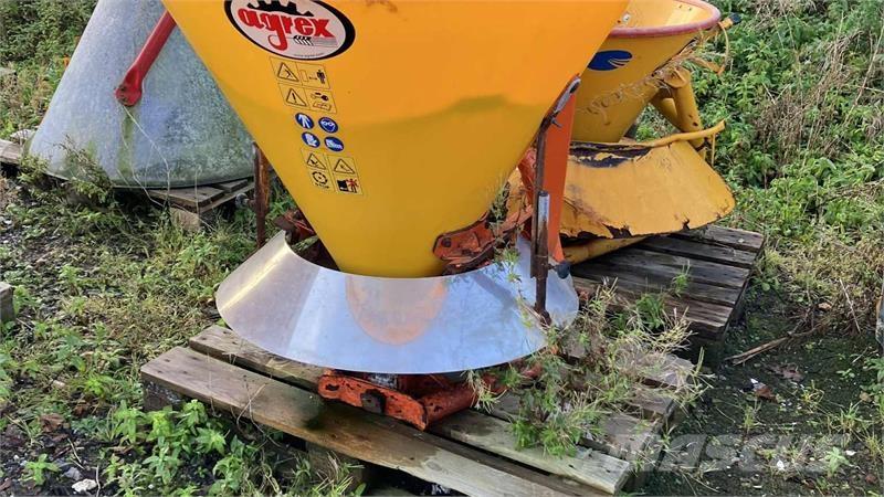 Agrex 300 Zand- en zoutstrooimachines
