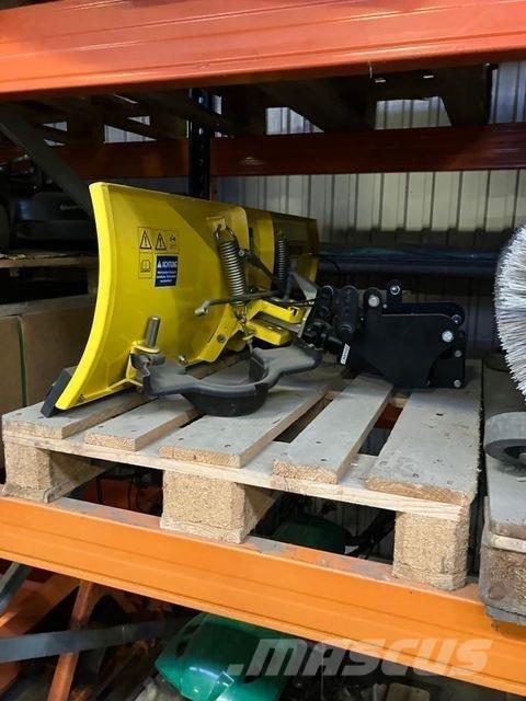 John Deere  Sneeuwschuivers en -ploegen