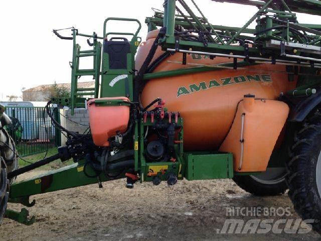 Amazone UX 4200 Getrokken spuitmachines