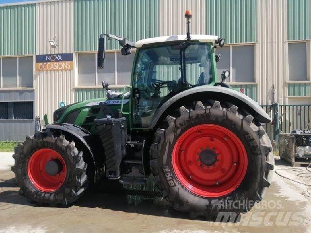 Fendt 718 VARIO Tractoren