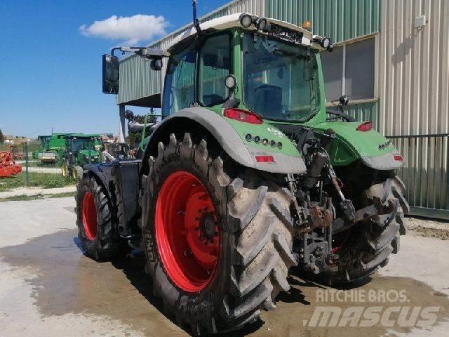 Fendt 718 VARIO Tractoren
