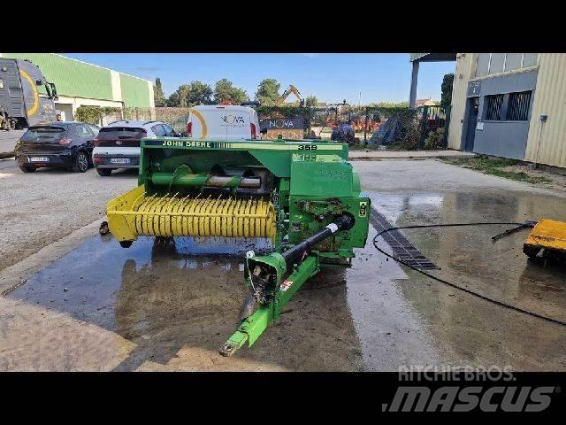 John Deere 359 Vierkante balenpers