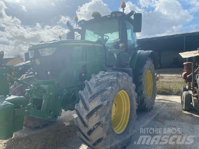 John Deere 6230R Tractoren