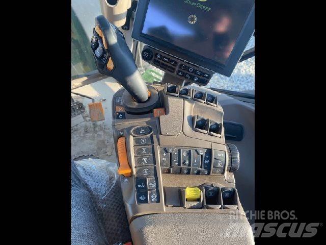 John Deere 6R120 Tractoren