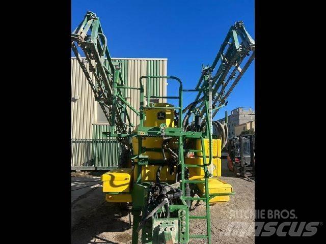 John Deere 824 SE Getrokken spuitmachines