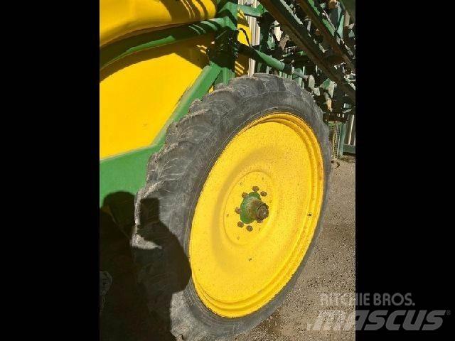 John Deere 824 SE Getrokken spuitmachines
