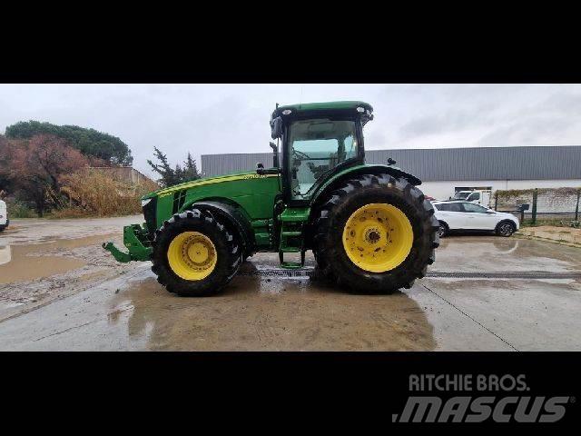 John Deere 8310R Tractoren