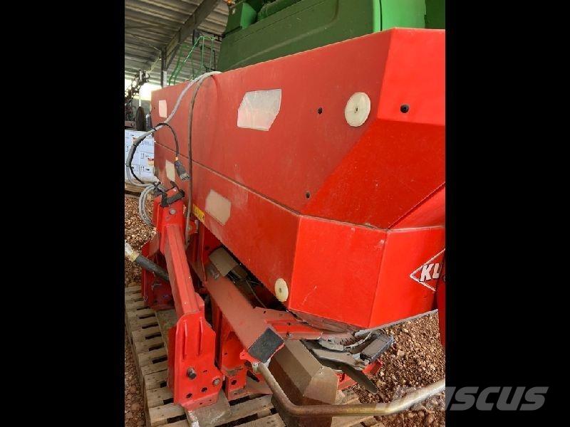Kuhn AXIS 40.2 Kunstmeststrooiers