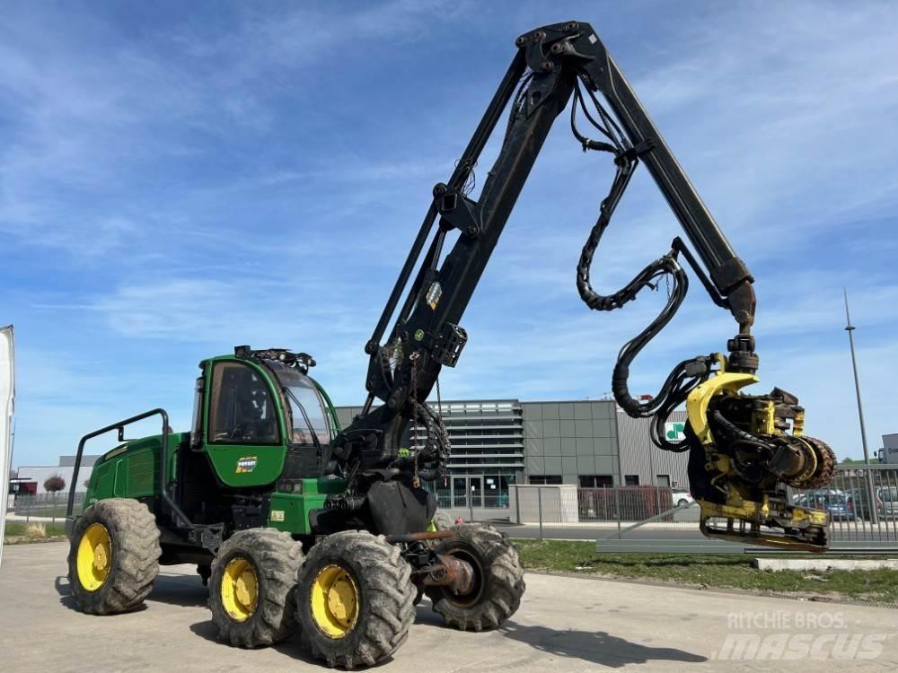 John Deere 1270E Feller bunchers