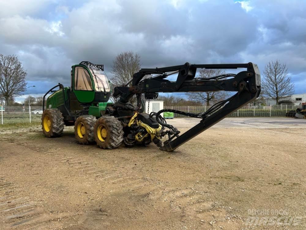 John Deere 1270E Feller bunchers