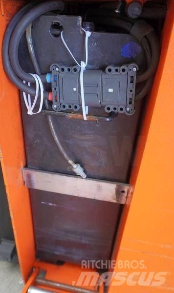 BT SRE135 Zelfrijdende stapelaars