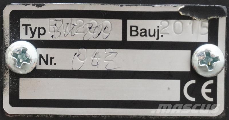 Gruma BW200 Overige gebruikte aanbouwapparatuur en componenten