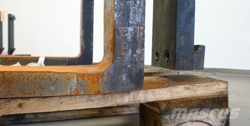 Kaup 2T466ZH Overige gebruikte aanbouwapparatuur en componenten