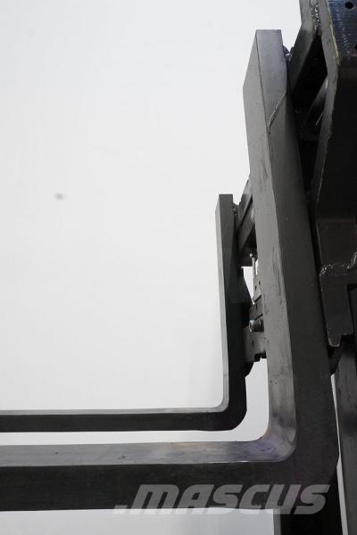 OM Xi 14 Reachtruck voor hoog niveau