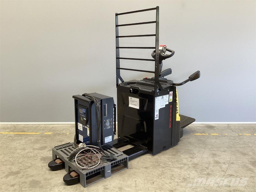 Hyster P2.0S Meeloop stapelaar