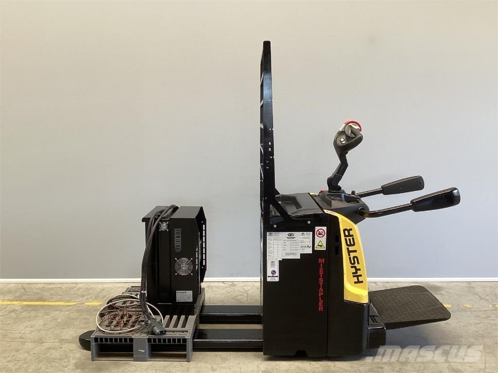 Hyster P2.0S Meeloop stapelaar