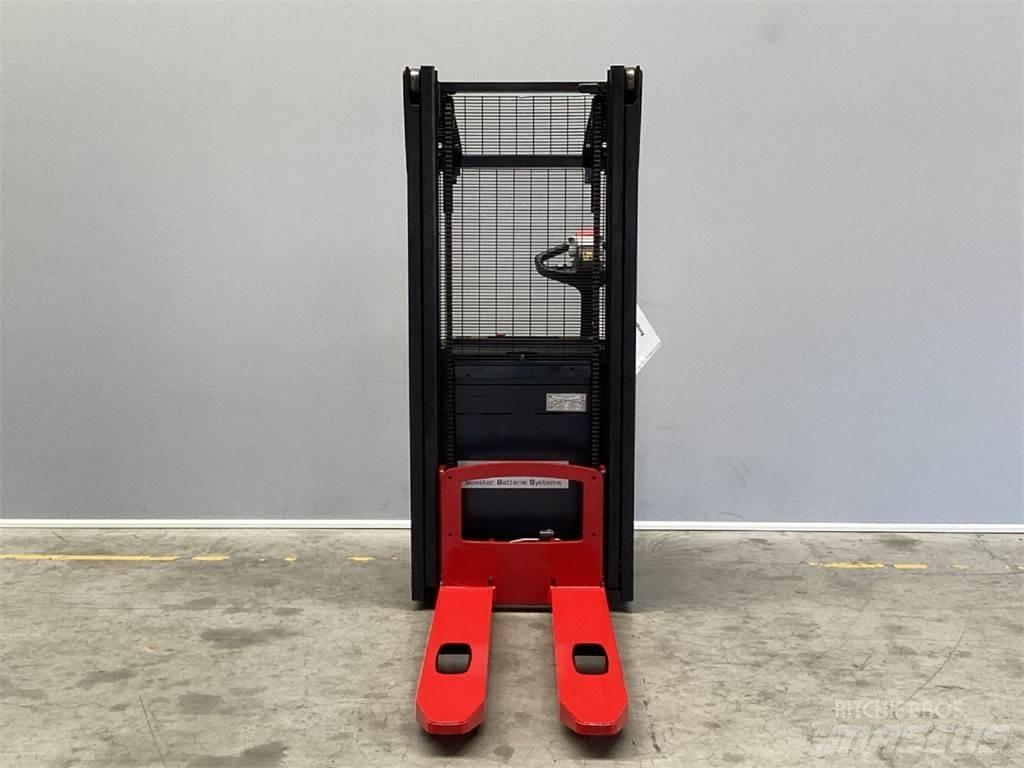 Hyster S1.0 Meeloop stapelaar