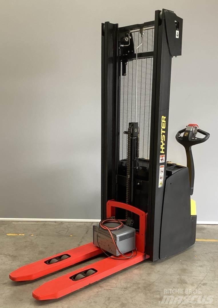 Hyster S1.4 Meeloop stapelaar