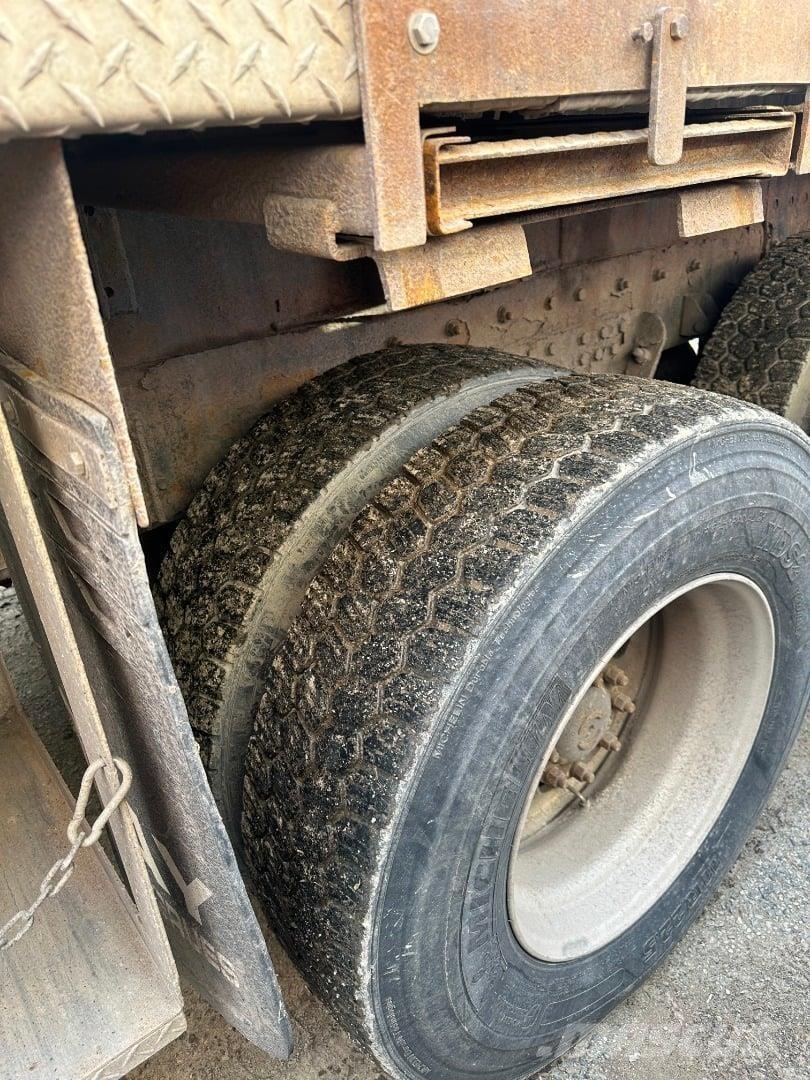 National 1500 Vlakke laadvloer met kraan