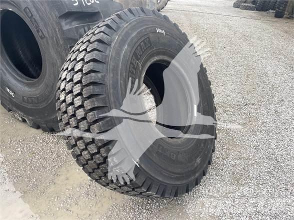 BKT 20.5R25 Banden, wielen en velgen