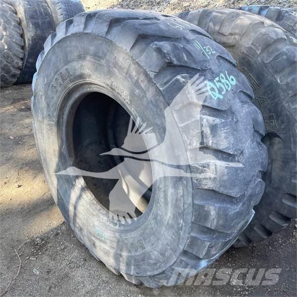  BOTO 17.5R25 Banden, wielen en velgen
