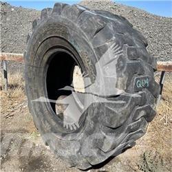  CAMSO 20.5X25 Banden, wielen en velgen