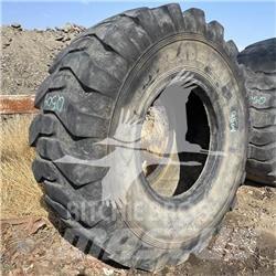 Ceat 20.5X25 Banden, wielen en velgen