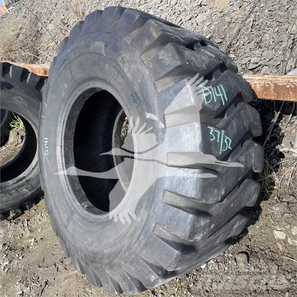 JCB 20.5X25 Banden, wielen en velgen