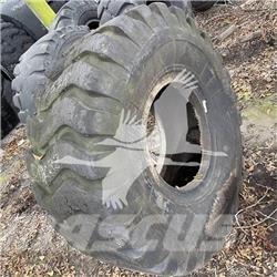  KOMET 23.5X25 Banden, wielen en velgen