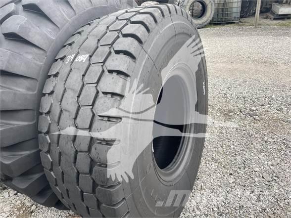  MAXAM 20.5R25 Banden, wielen en velgen