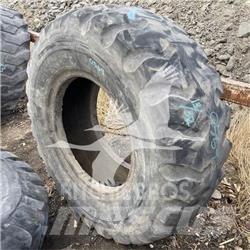 MRF 17.5X25 Banden, wielen en velgen