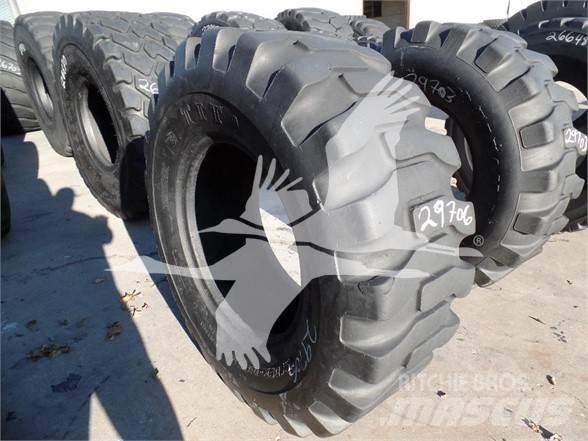 Titan 17.5x25 Banden, wielen en velgen