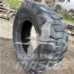 Titan 17.5x25 Banden, wielen en velgen