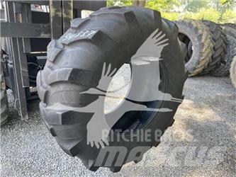 Titan 19.5L24 Banden, wielen en velgen